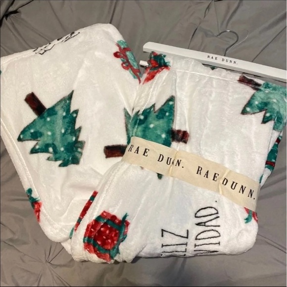 COPY - Rae Dunn Christmas feliz navidad blanket - Picture 1 of 2